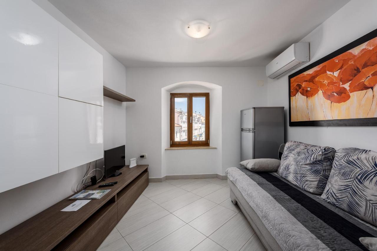 אומאג Apartments Dante מראה חיצוני תמונה