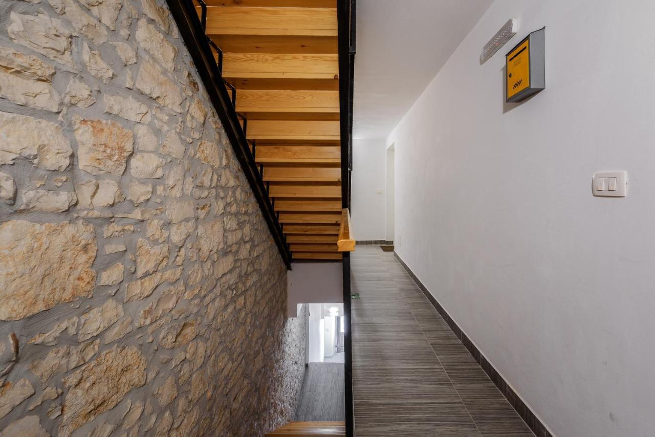 אומאג Apartments Dante מראה חיצוני תמונה