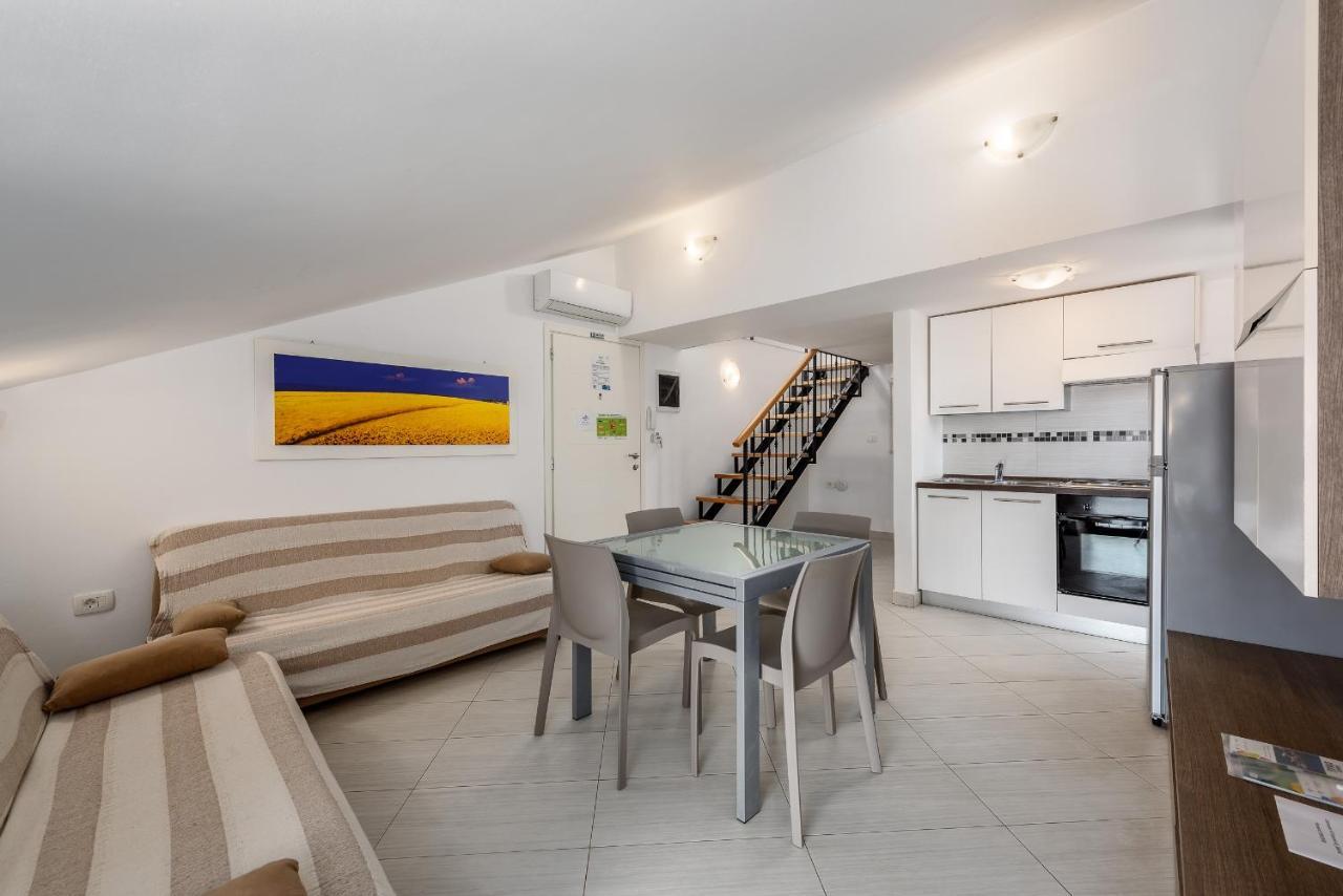 אומאג Apartments Dante מראה חיצוני תמונה