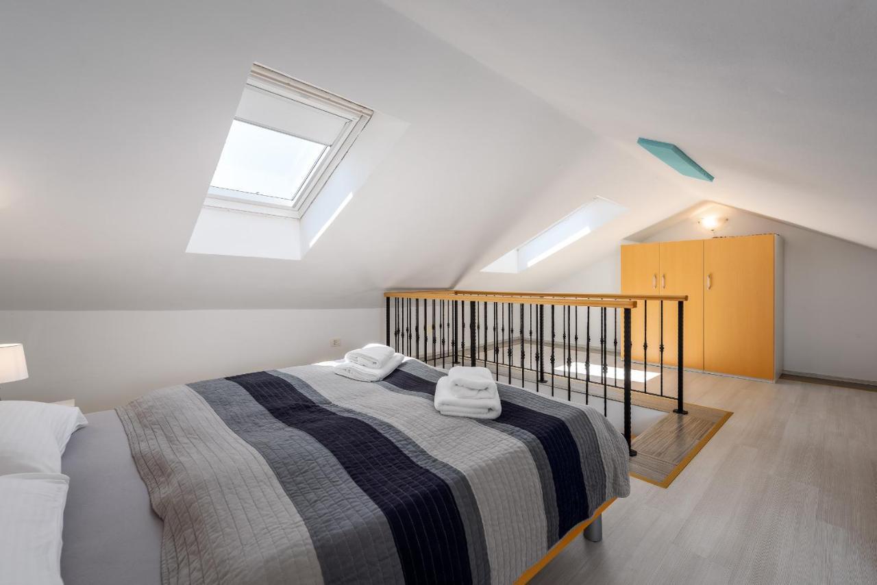 אומאג Apartments Dante מראה חיצוני תמונה