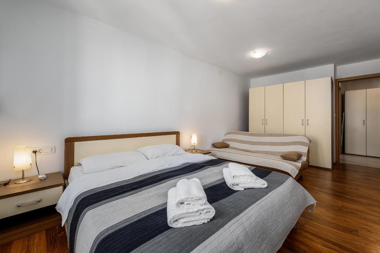 אומאג Apartments Dante מראה חיצוני תמונה