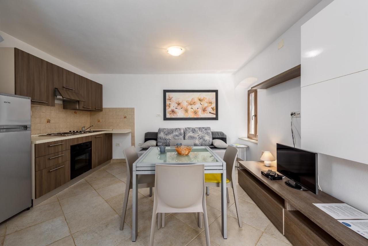 אומאג Apartments Dante מראה חיצוני תמונה