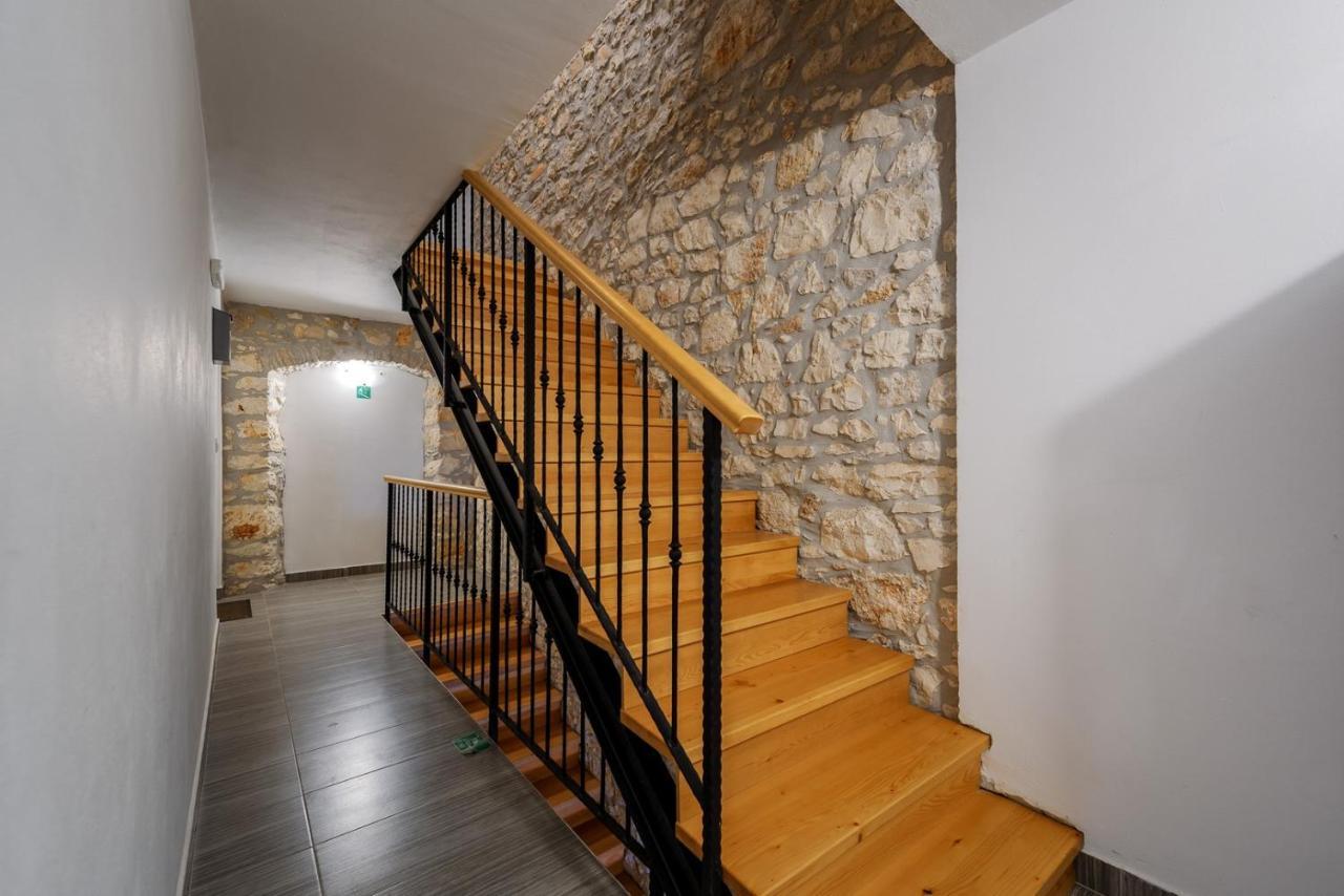 אומאג Apartments Dante מראה חיצוני תמונה