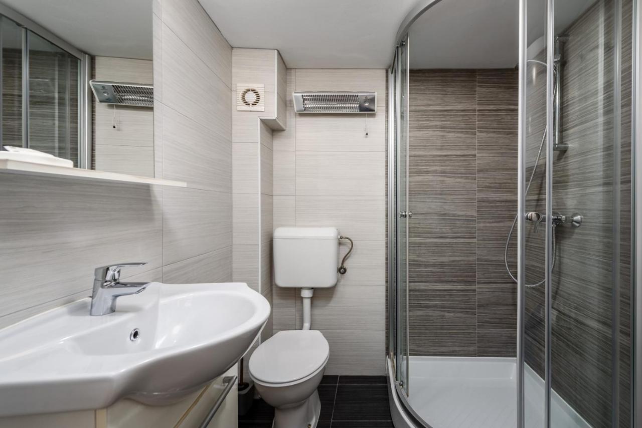 אומאג Apartments Dante מראה חיצוני תמונה